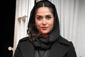 استایل پریناز ایزدیار بیشتر از ۲۰۰ میلیون آب خورد