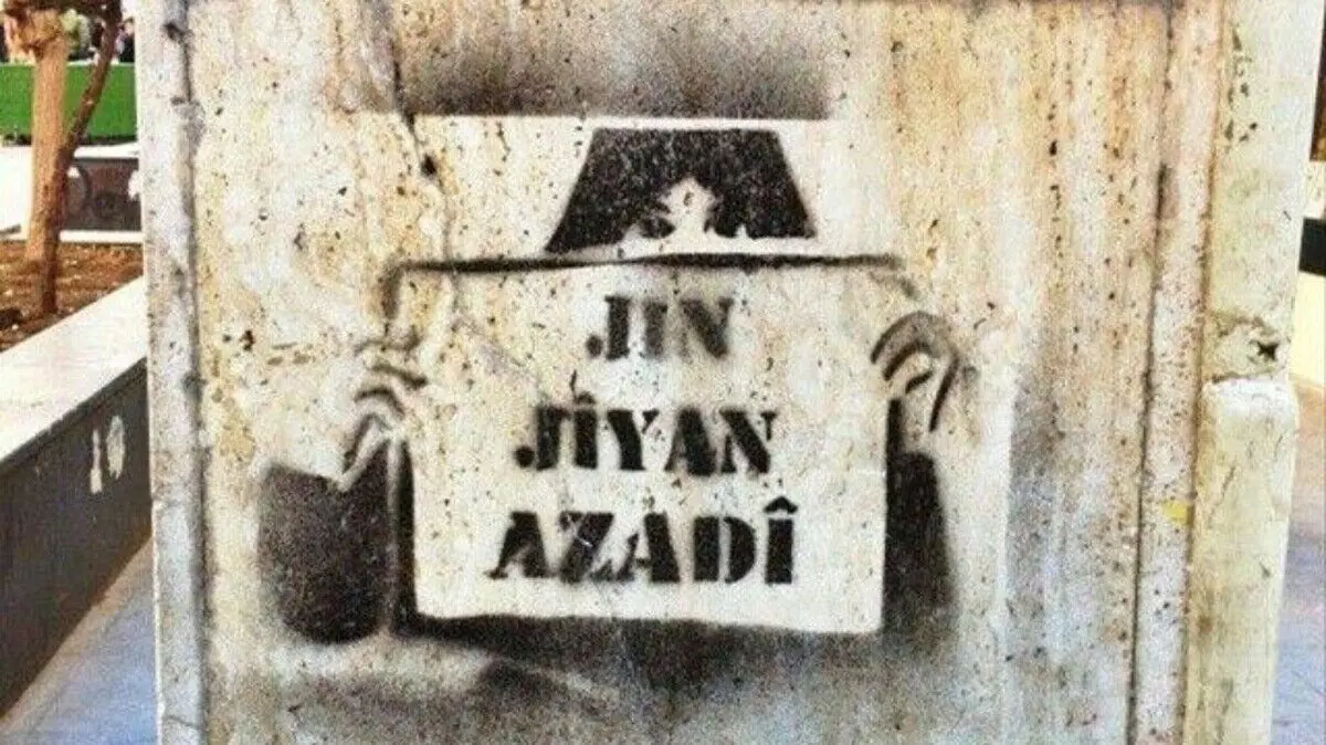 واکنش جریان انقلابی به شعار «زن، زندگی، آزادی»/ سرگشتگی در میان معنا‌ها و تفسیرها

