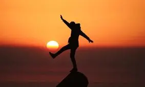 ۹ راه موثر برای شاد زندگی کردن افراد تنها