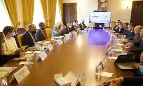 عراق برای کنترل قیمت دلار، در مقابل خواست آمریکا کوتاه آمد!

