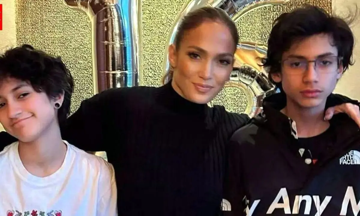 راز جنیفر لوپز در تربیت دوقلوها | شهرت در حاشیه 