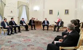 پزشکیان: فعالیت‌های هسته‌ای جمهوری اسلامی ایران کاملاً شفاف است/ هرگز زورگویی و قلدری را نخواهیم پذیرفت