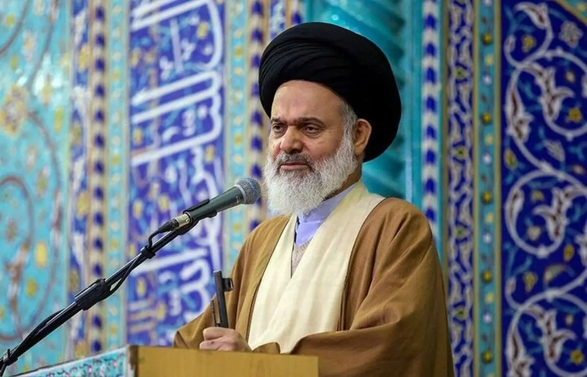 امام جمعه قم: ایران برای اتمام حجت با جهان وارد مذاکره شده است/ هر کدام از خرابکاری‌ها مثل جنگ ۱۲ روزه در هر کشوری رخ می‌داد، آن کشور دیگر وجود نداشت