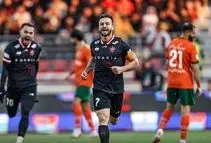 صدر جدول لیگ برتر فوتبال قرمز شد/ جباری از پس پرسپولیس برنیامد

