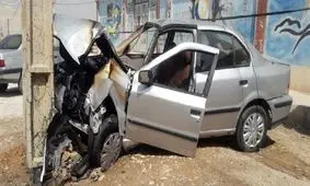 برخورد خودرو با تیر چراغ برق ۲ کشته بر جای گذاشت