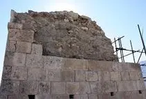 خراب‌کاری در آرامگاهِ جاماسب