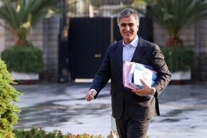 برکناری رییس کل بانک مرکزی صحت ندارد