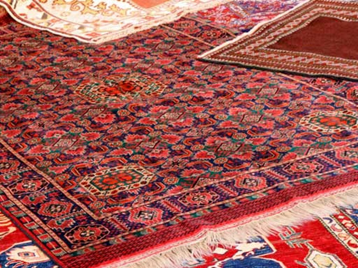 افزایش ۱۰۰۰ درصدی قیمت مواد اولیه تولید فرش/ کارگاههای قالیبافی در حال فروپاشیدن هستند