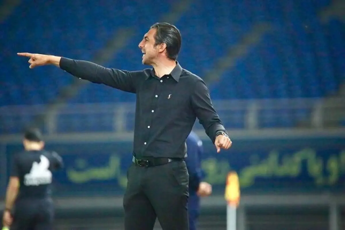 سرمربی آلومینیوم اراک: نقاط ضعف پرسپولیس را می‌دانستیم

