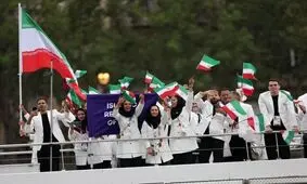 آغاز افتتاحیه المپیک ۲۰۲۴ پاریس/ ایران، هند، عراق و اندونزی روی یک قایق در افتتاحیه المپیک/ ویدئو
