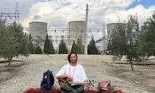 علی قمصری پای نیروگاه برق با ساز خود نواخت | فیلم