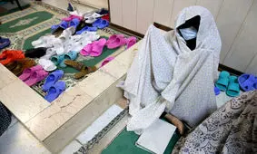 تصاویر لحظات احساسی شب‌ های قدر در زندان زنان/ از خدا می‌خواهم دخترم را ببینم که چقدر قد کشیده، شبیه من است یا نه؟