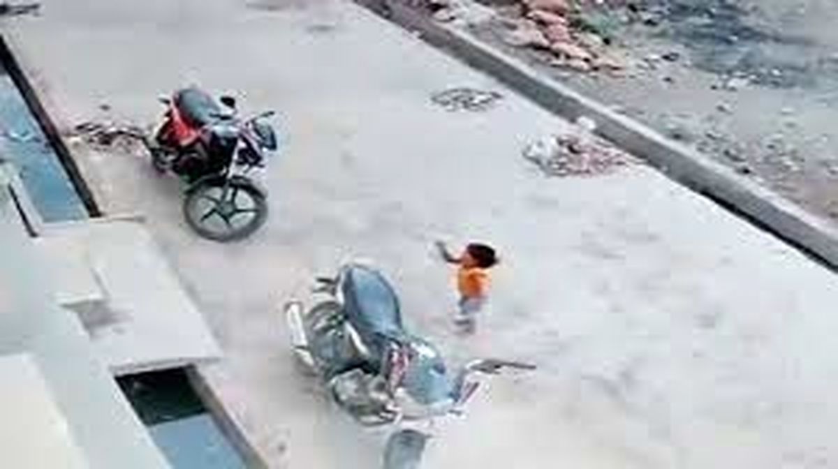 فیلم سقوط پسر بچه از طبقه سوم