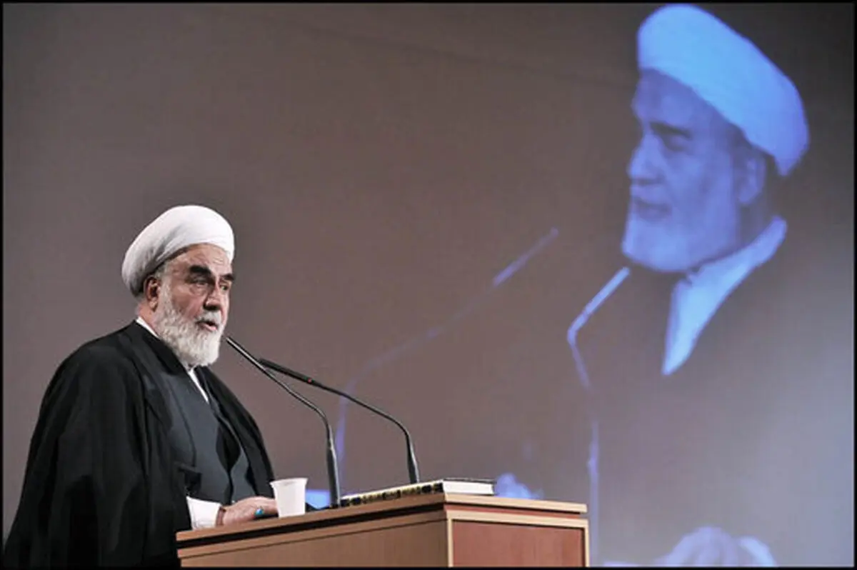 خطر فضای مجازی کشور را «تهدید» می‌کند/ پادزهر آن نماز جمعه، اعتکاف، اربعین و عاشورا است

