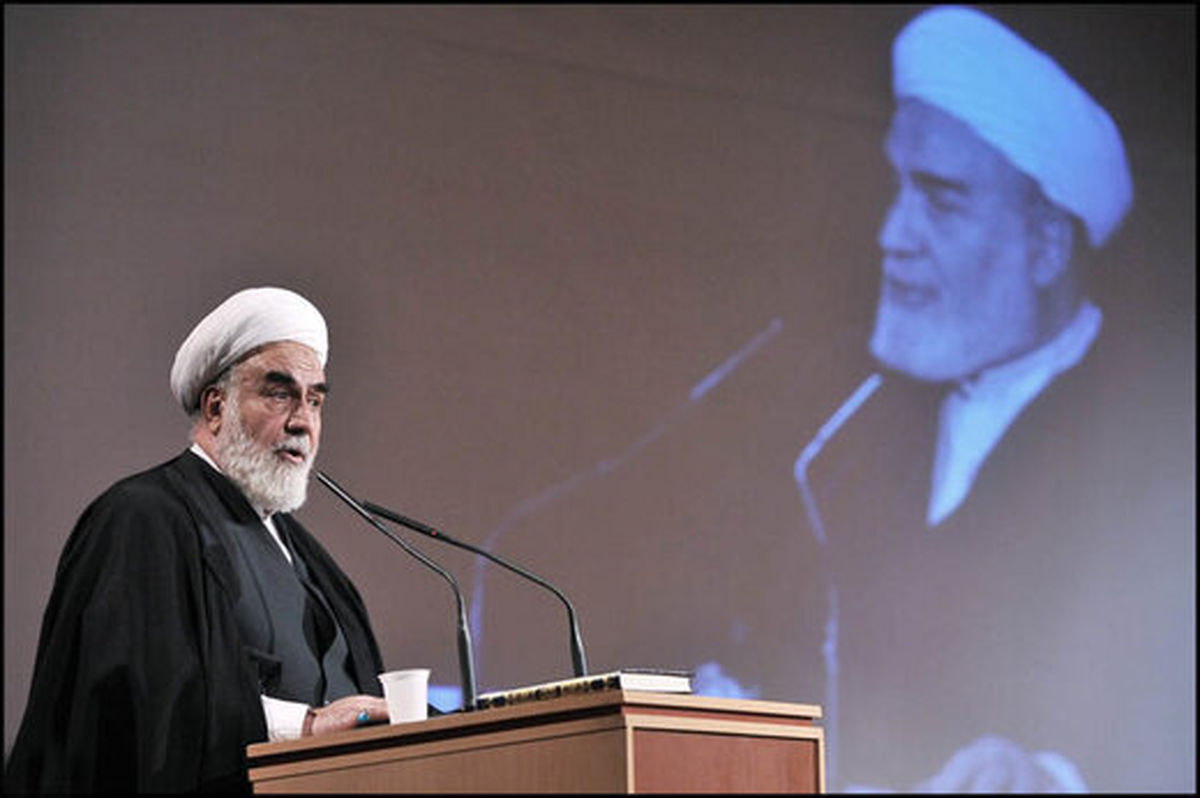خطر فضای مجازی کشور را «تهدید» میکند/ پادزهر آن نماز جمعه، اعتکاف، اربعین و عاشورا است