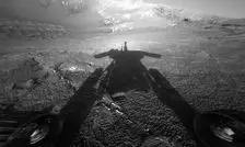 عکس روز ناسا از سایه یک ربات مریخی

