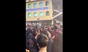 مراسم چهلم غزاله چلاوی در آمل با شعارهای ساختارشکنانه همراه شد/ چند مرتبه گاز اشک‌آور شلیک شد