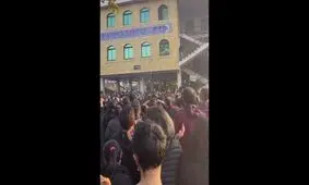 مراسم چهلم غزاله چلاوی در آمل با شعارهای ساختارشکنانه همراه شد/ چند مرتبه گاز اشک‌آور شلیک شد