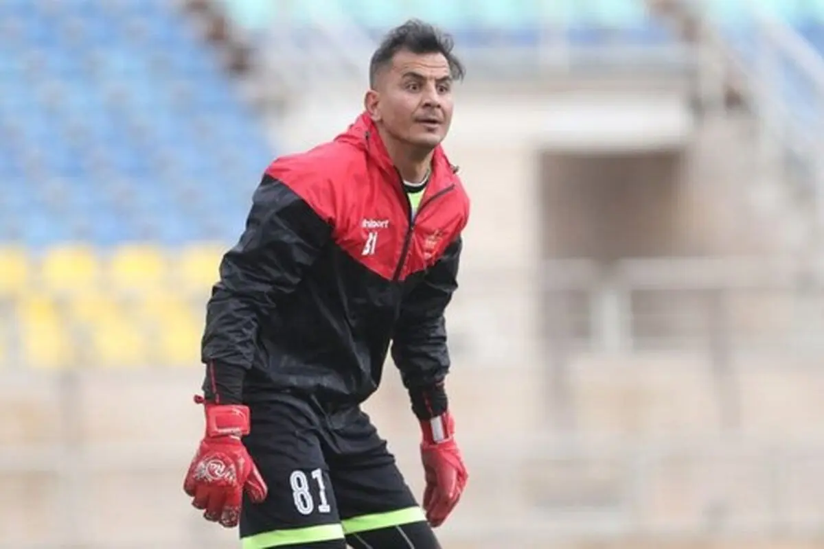 حامد لک با عینکی عجیب در تمرینات پرسپولیس/ عکس