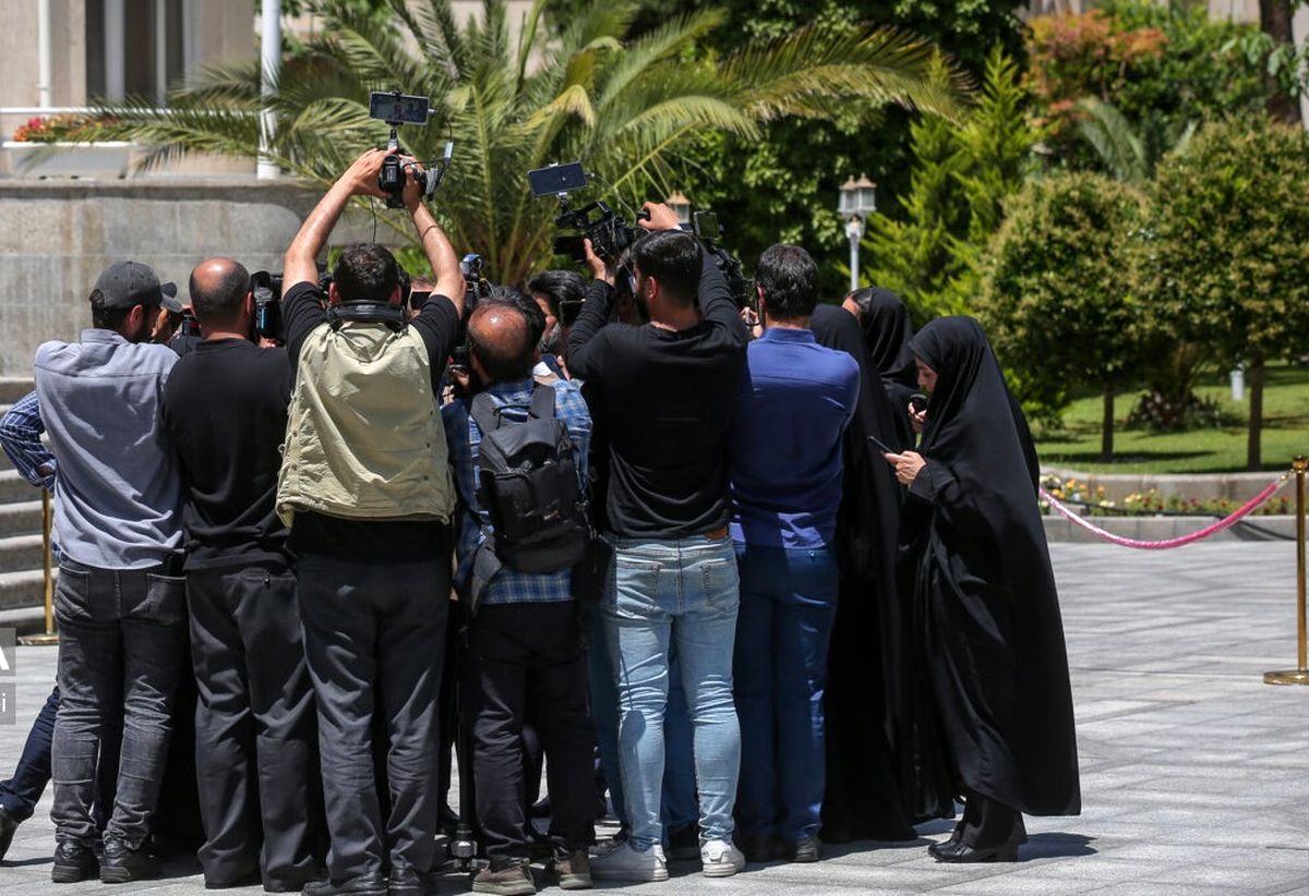انتشار غیرقانونی شهادت نامه برخی اعضای دولت به شورای نگهبان پیگیری قضائی میشود