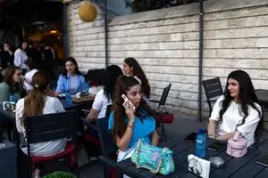 ممنوعیت آرایش زنان کارمند سوریه | جولانی ممکن است کشته شود!