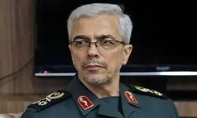 مادر شهیدان باقری در گلزار شهدای بهشت‌ زهرای تهران/ ویدئو