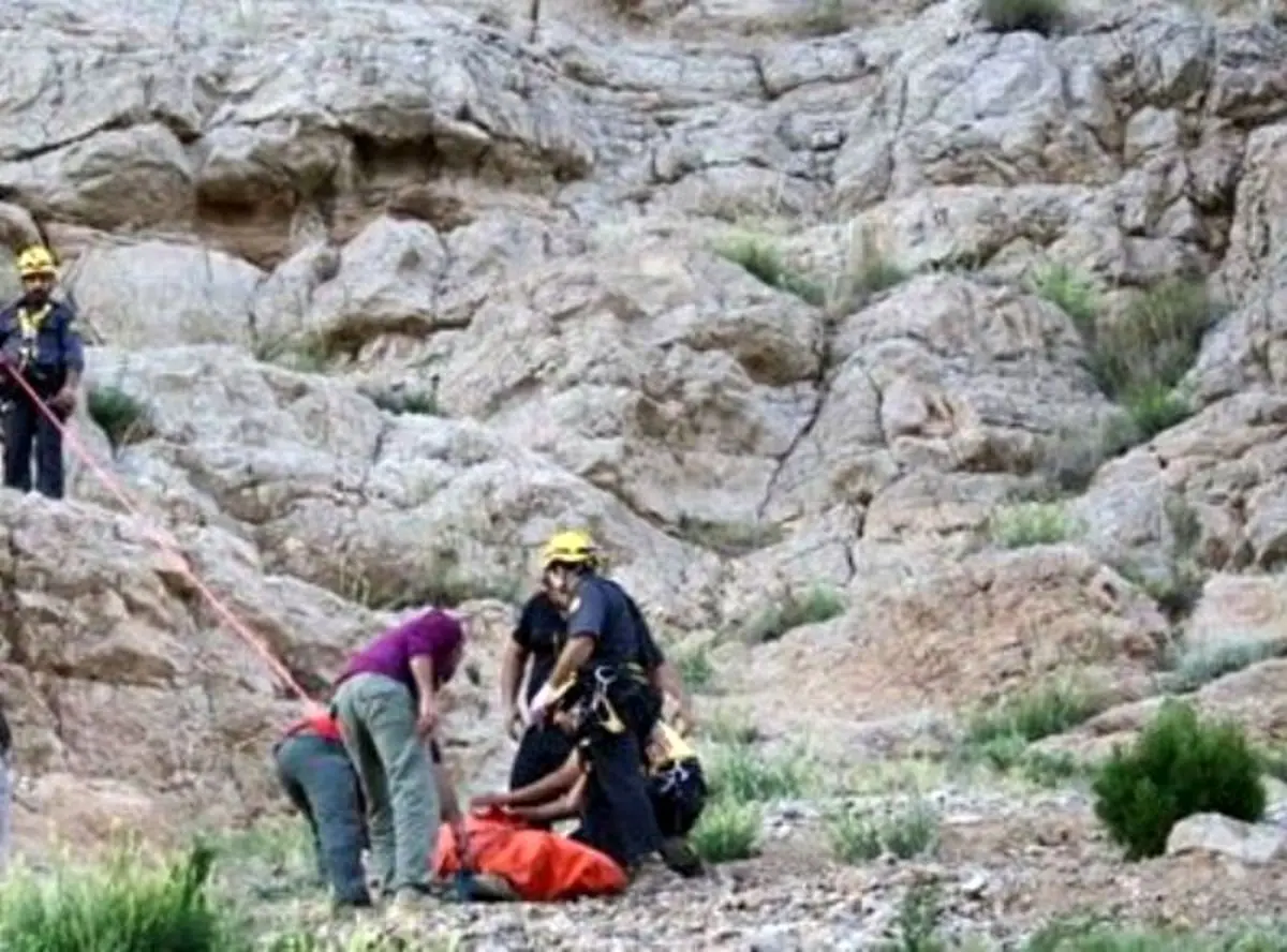 مرگ تلخ مرد مهابادی در صحنه جمع آوری گیاهان بهاری/ ویدئو