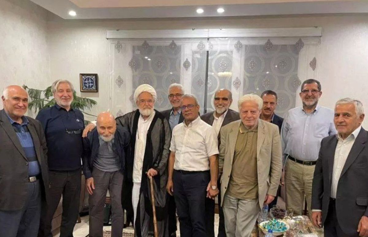 مهدی کروبی: مذاکره مستقیم با آمریکا برای برداشتن سایه تحریم و جنگ، ضروری است/ مردم انقلاب نکردند که با عملکرد اشتباه ما روحانیون و مسئولین، به وضعیتی بروند که در زمستان گاز و در تابستان آب و برق نداشته باشند