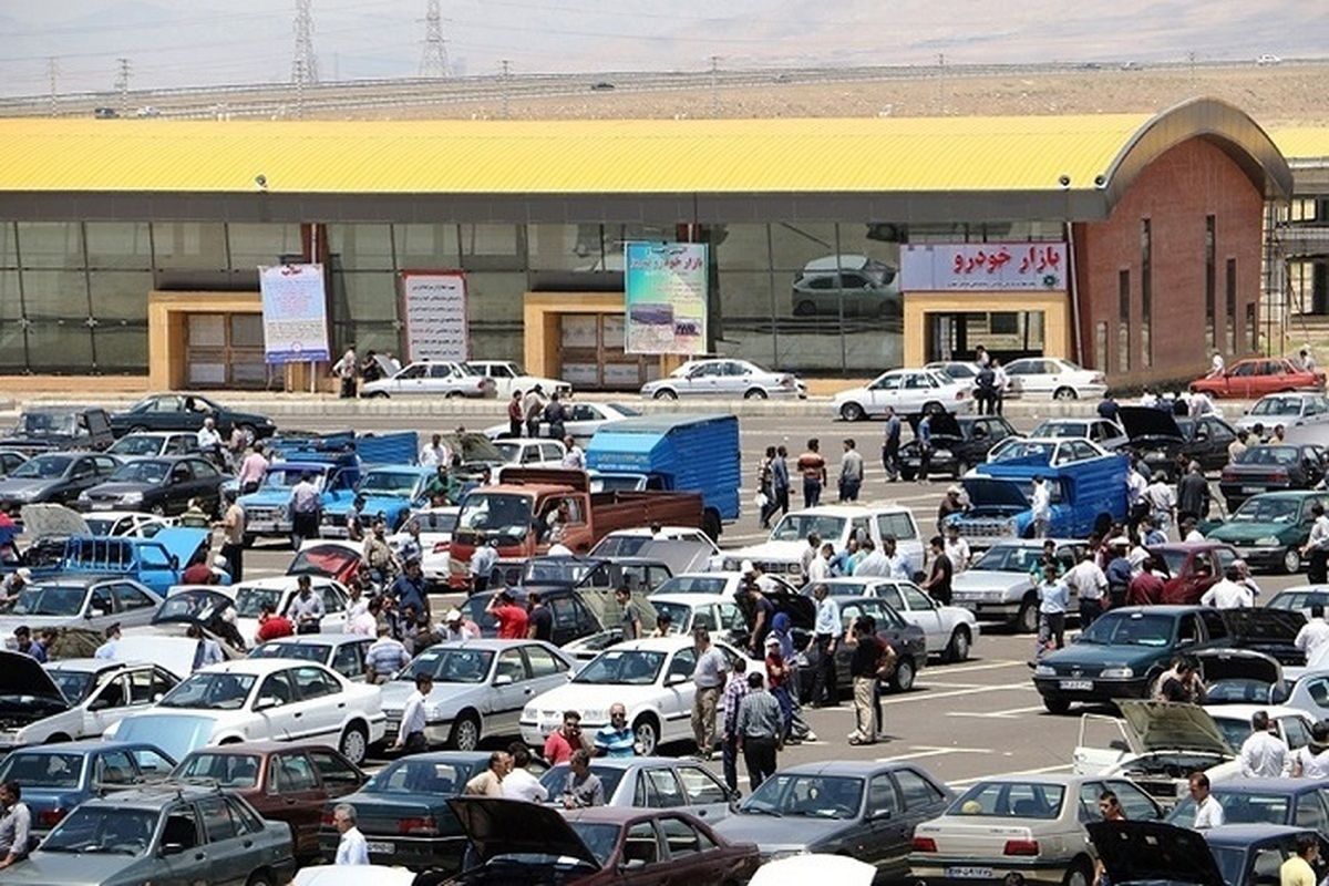 قیمت محصولات سایپا و ایران خودرو؛ حرکت خلاف جهت تارا و 207 در بازار