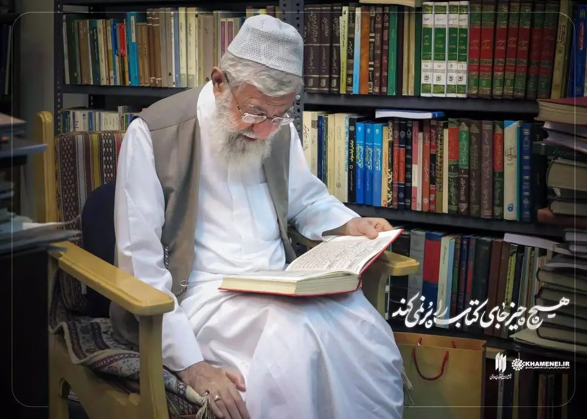 نگاهی به کتابخانه شخصی رهبر انقلاب؛ هم‌نشینی ملاصدار و منتسکیو!

