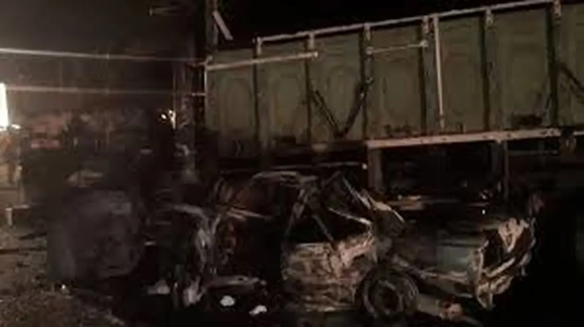 تصادف مرگبار تاکسی با تریلی در پاکدشت/ 5 نفر در دم جان باختند