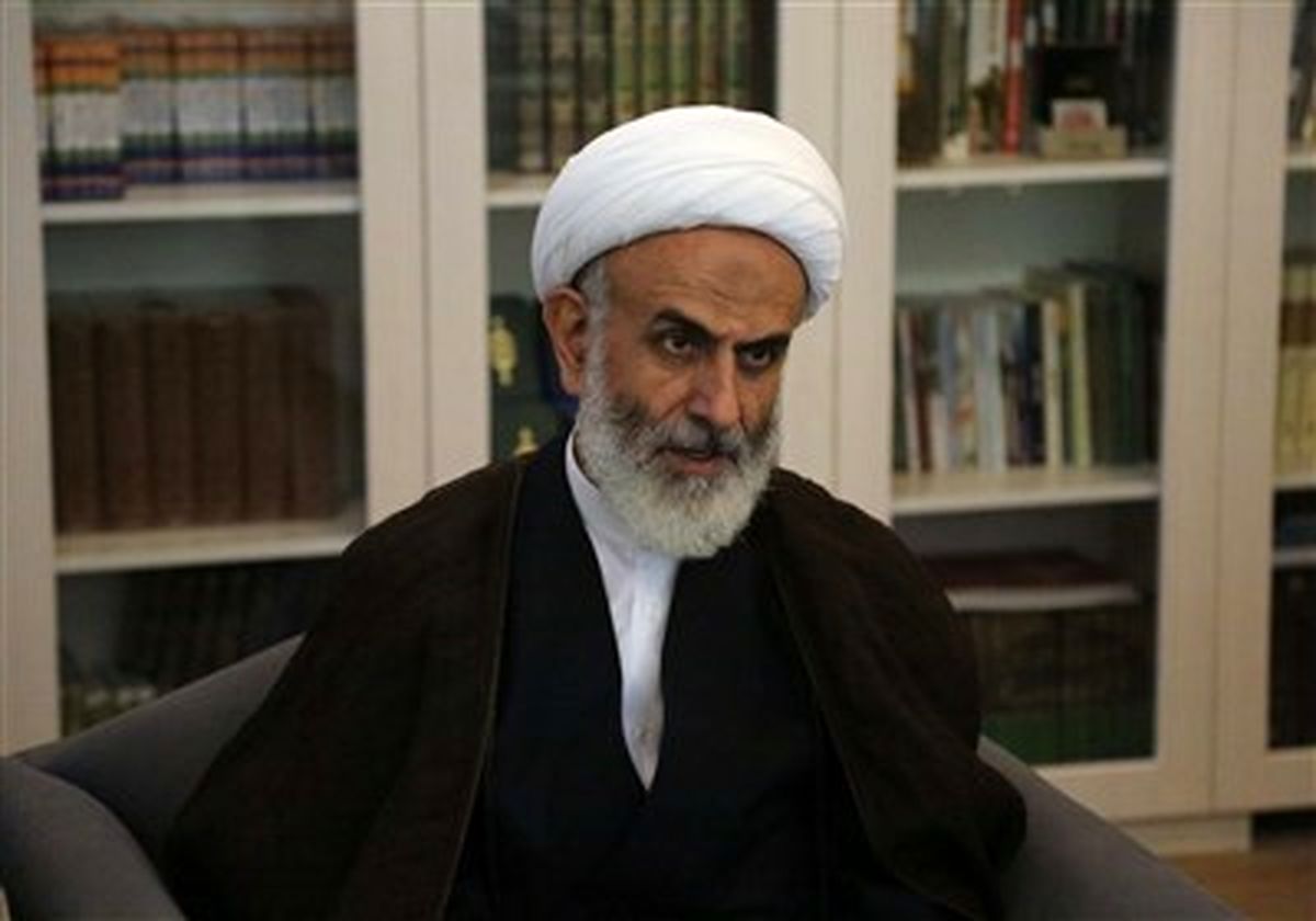 عاملان قرآنسوزی مانند سلمان رشدی فاقد امنیت و آسایش خواهند بود