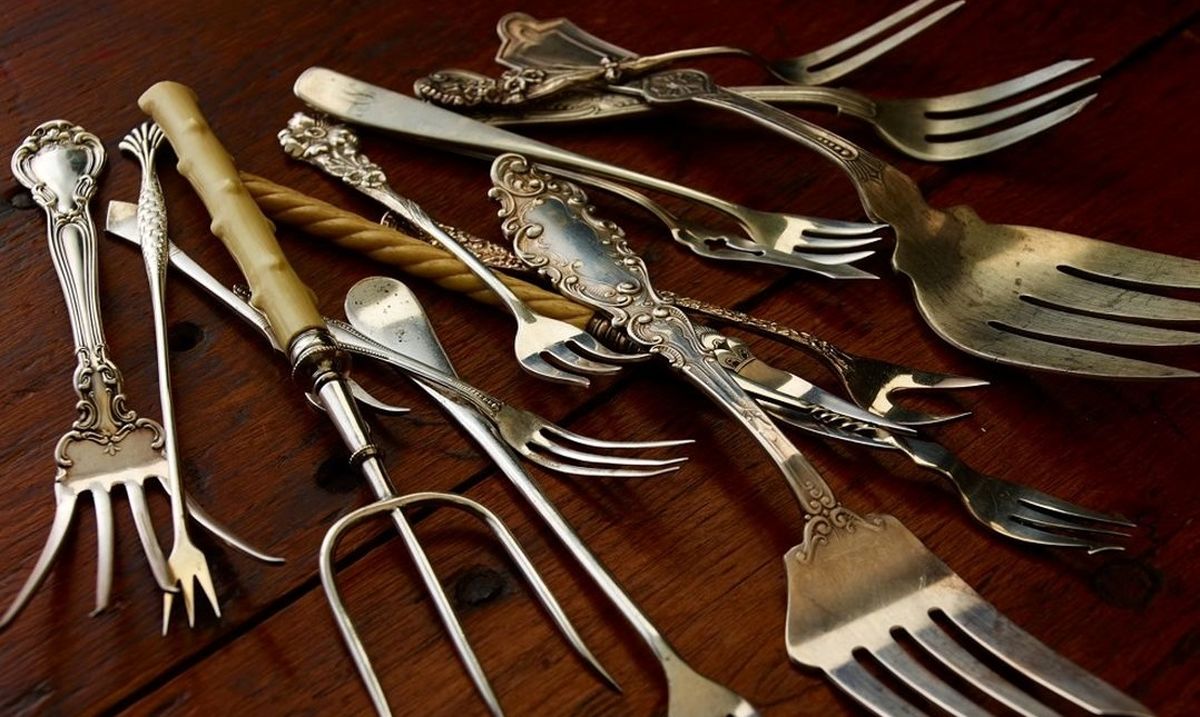 سرگذشت شگفتانگیز «چنگال»؛ چنگک شیطان چگونه به سفرهها راه پیدا کرد؟