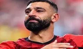 محمد صلاح، ستاره مصری فوتبال، با استقبال پرشور هواداران در شهر ترابزون ترکیه روبه‌رو شد