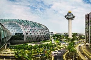 چگونه فرودگاه چانگی سنگاپور، همه را مسحور خود کرد؟