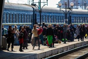 بیش از یک سوم اوکراینی‌ها پناهنده یا آواره شده‌اند

