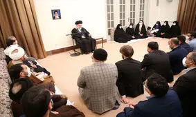 مسئله پیشرفت علمی و عبور از مرزهای دانش نباید فراموش شود

