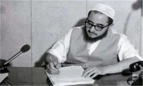 صادق خلخالی: زنان و دختران وافورها را بشکنند و منقل‌ها را خرد کنند