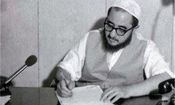 صادق خلخالی: زنان و دختران وافورها را بشکنند و منقل‌ها را خرد کنند
