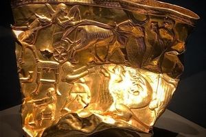 جام طلایی حسنلو؛ رازآمیز‌ترین گنج باستانی ایران