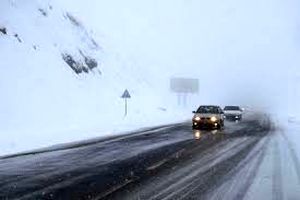 برف و باران در جاده های ۲۳ استان کشور/ ترافیک پرحجم در ۴ محور