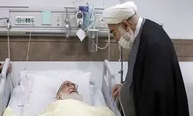عیادت مسئول دفتر رهبر انقلاب از آیت‌الله نوری همدانی

