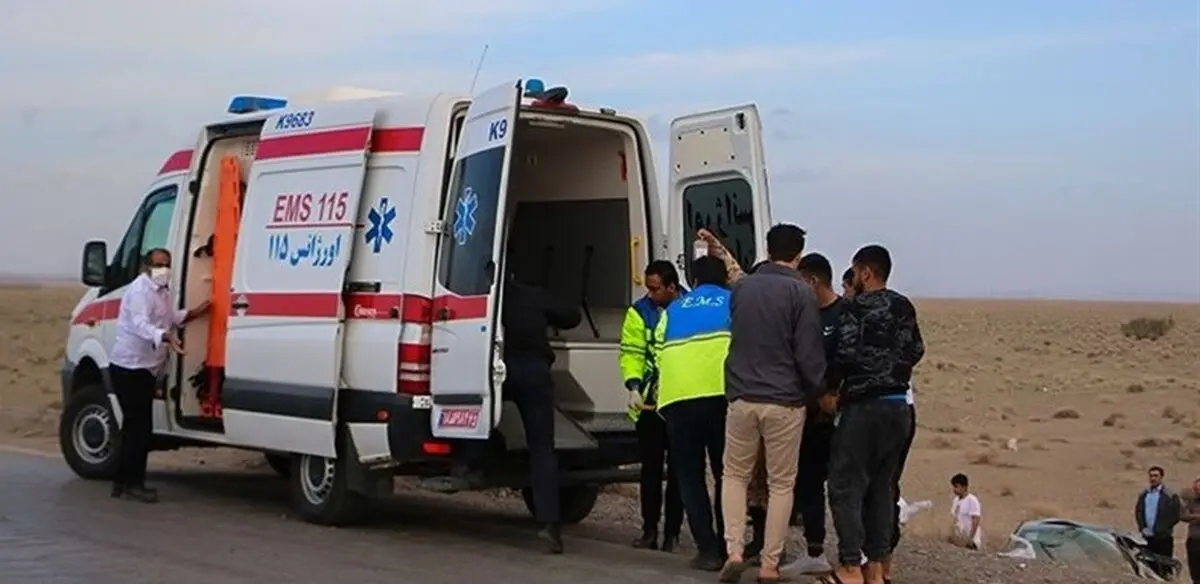 واژگونی اتوبوس در جاده آباده با ۱۶ مجروح و یک کشته