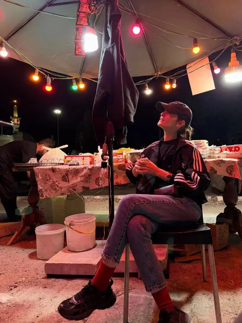 100