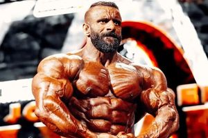 هادی چوپان برای سومین‌بار نایب قهرمان مستر المپیا شد/ او عنوان قهرمان مردمی مستر المپیا 2025 را کسب کرد/ ویدئوهایی از فیگورهای انفرادی او در فینال و معرفی نفرات برتر