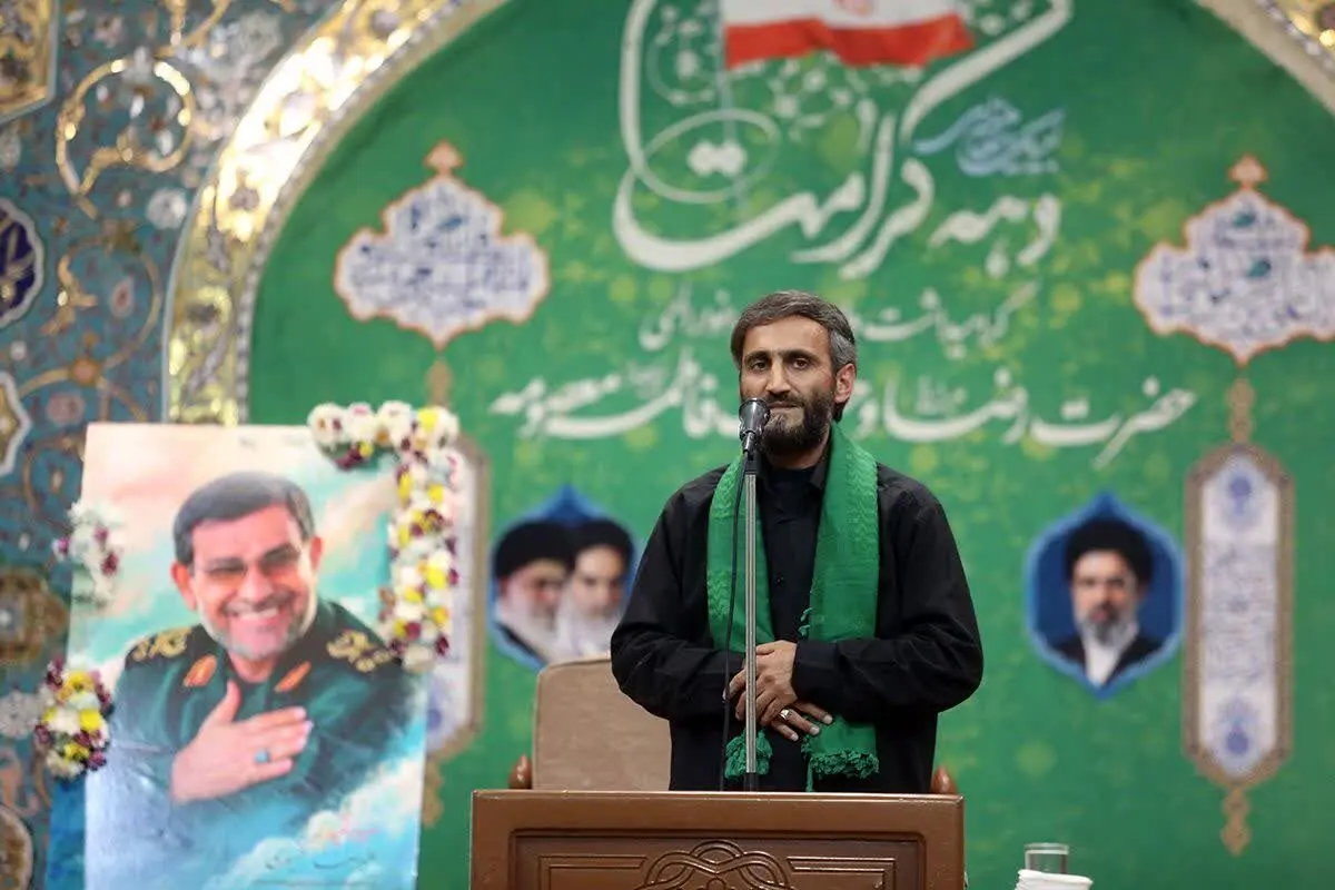 معاون فرهنگی نیروی دریایی سپاه: تنگه هرمز برای همیشه تحت مدیریت ایران است/ دشمن باید عوارض بدهد، با زبان فارسی صحبت کند، از نقطه‌ای که ما می‌گوییم عبور کند/ محاصره دریایی که آن‌ها می‌گویند برای ما خنده‌دار است