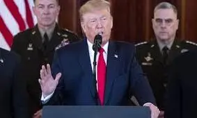 ترامپ، در سخنانی تند خطاب به فرماندهان ارشد نظامی: اگر از گفته‌های من خوشتان نمی‌آید، می‌توانید اتاق را ترک کنید، اما با رفتن شما، هم درجه‌تان و هم آینده‌تان پایان خواهد یافت/ ویدئو 