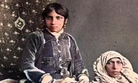 سفر به عصر قاجار؛ از «مردانی که فین می‌کردند» تا «زنی که قلیان می‌کشید»