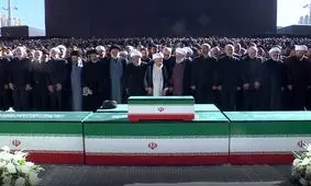 اقامه نماز بر پیکر رهبر شهید انقلاب به امامت آیت الله جعفر سبحانی 