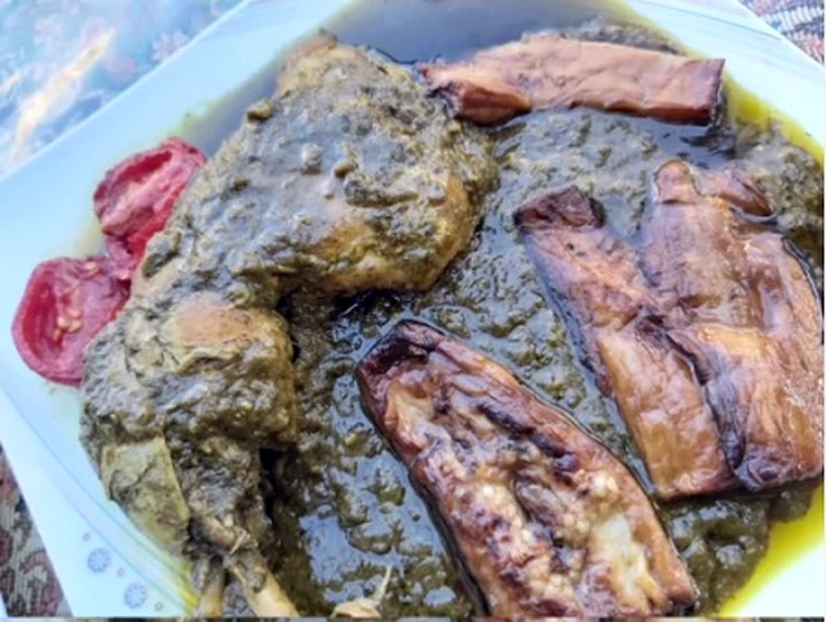 دستور تهیه خورش ریحان با مرغ و بادمجان